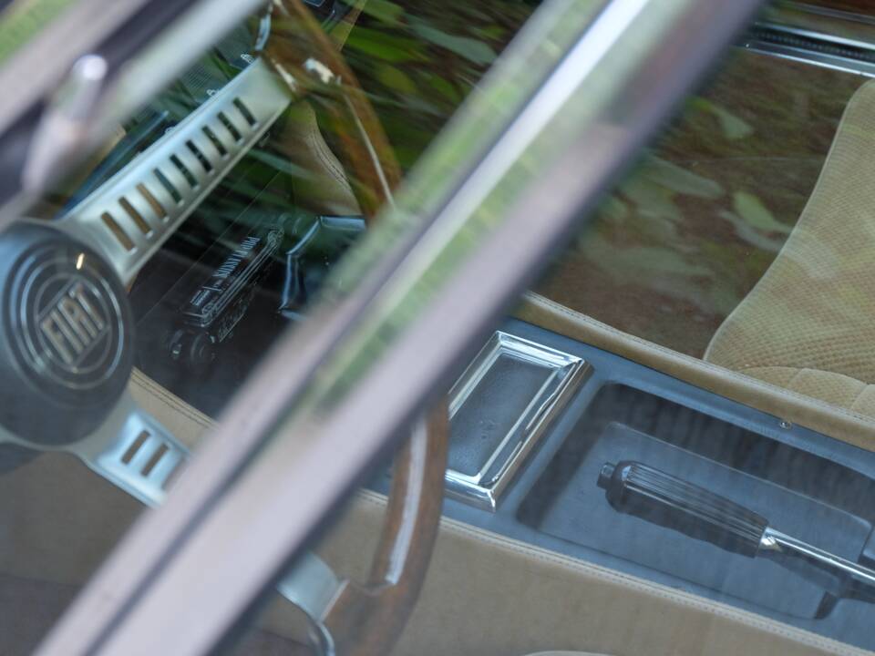 Immagine 36/45 di FIAT Dino 2400 Coupe (1971)