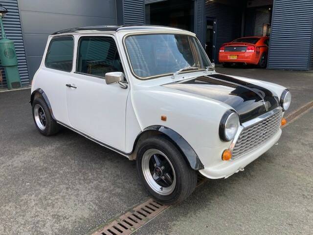 Image 2/17 of Rover Mini Mayfair (1987)