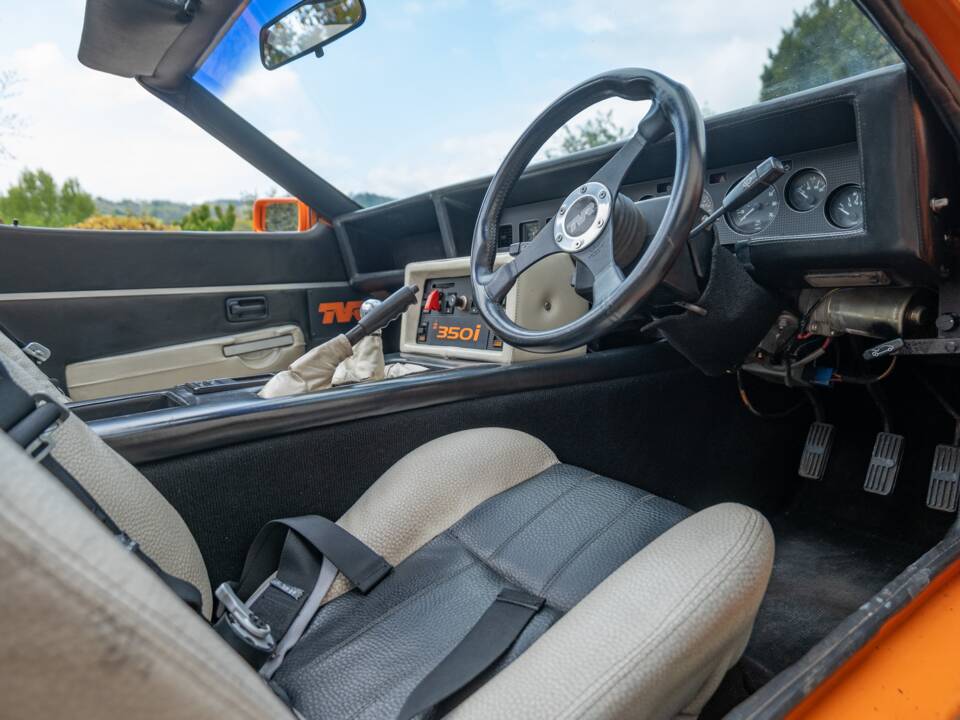 Image 35/50 of TVR Tasmin Series 1 (1985)