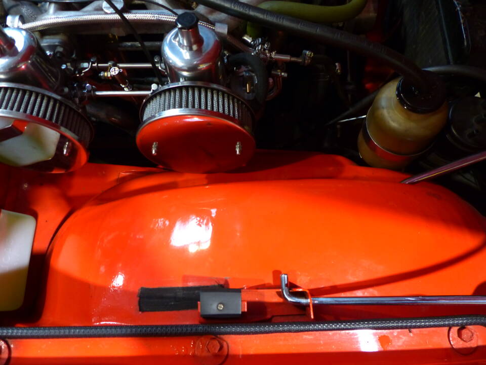 Imagen 70/75 de Triumph TR 6 (1973)