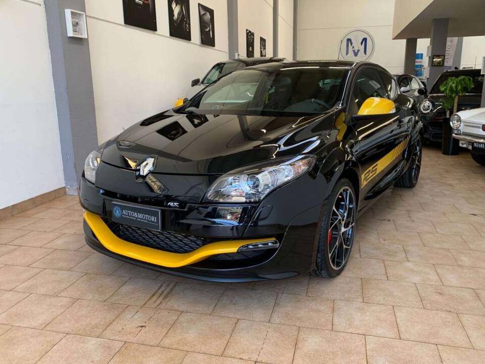 Immagine 2/43 di Renault Mégane RS (2011)