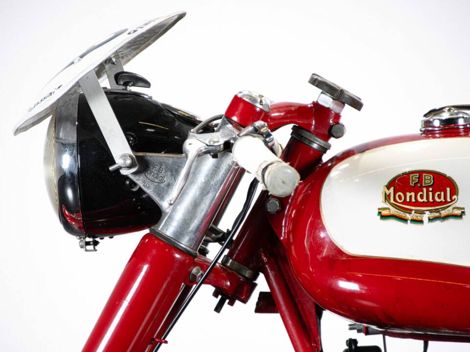 Bild 17/50 von Mondial 175 Turismo Veloce (1956)