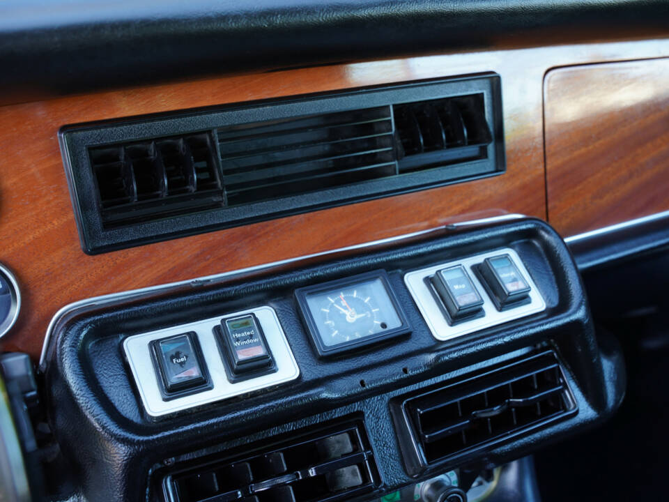 Bild 26/50 von Jaguar XJ 6 C 4.2 (1975)