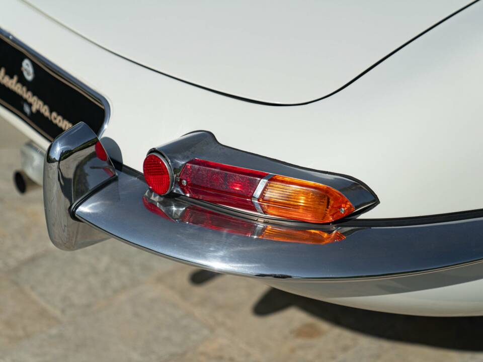 Bild 20/50 von Jaguar E-Type (1968)