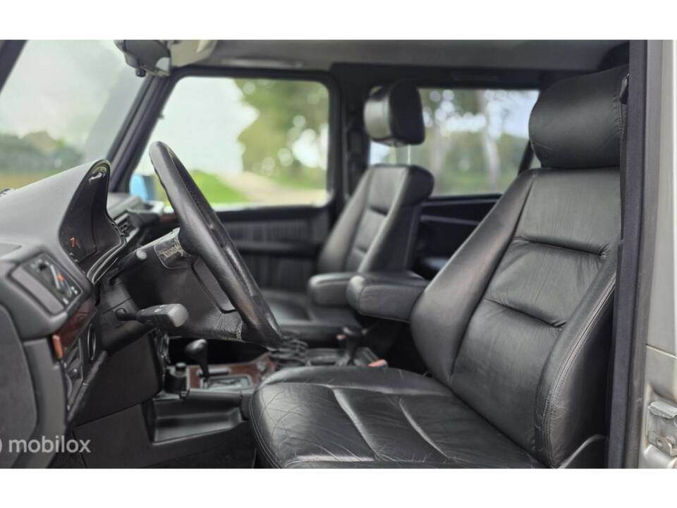 Afbeelding 19/50 van Mercedes-Benz G 320 (SWB) (1997)