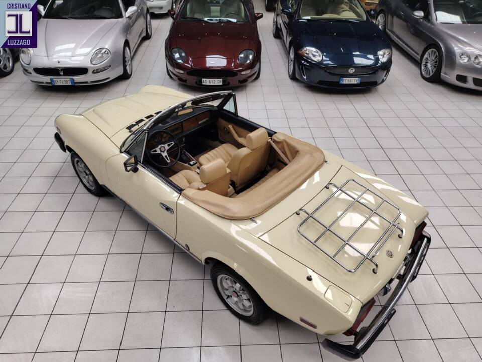 Image 13/64 of FIAT Spider 2000 (1982)