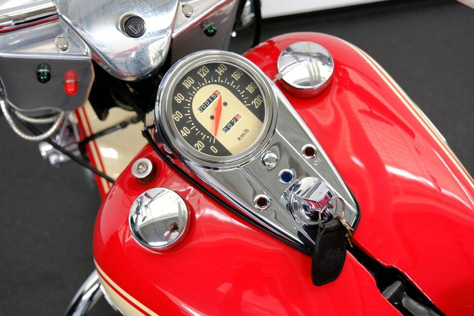 Image 58/75 of Harley-Davidson FL Panhead (1965)
