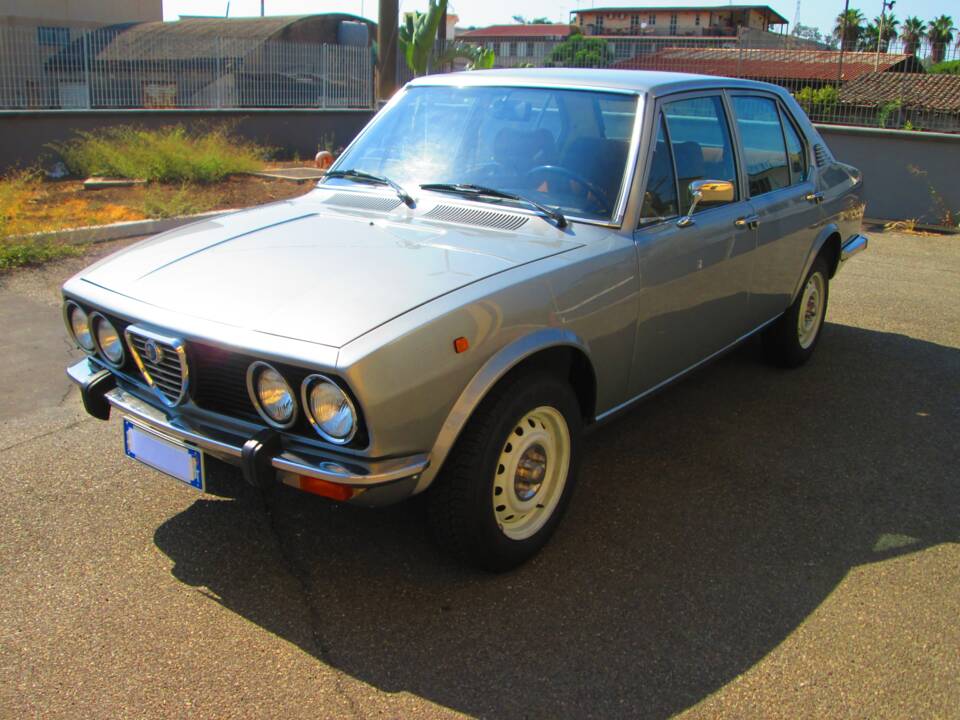 Immagine 1/81 di Alfa Romeo Alfetta 1.8 (1976)