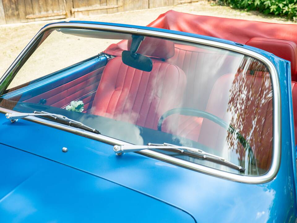 Image 10/36 of Volkswagen Karmann Ghia 1600 (1970)