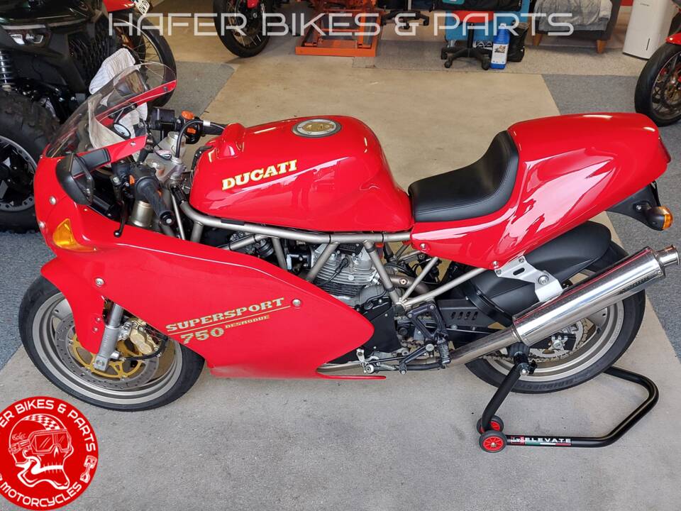 Bild 10/31 von Ducati DUMMY (1994)