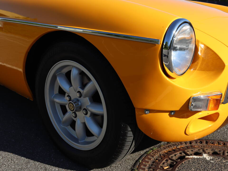 Image 10/19 of MG MGB GT (1978)