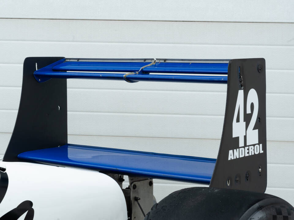 Image 17/64 of Dallara F392 Formula 3 (1992)