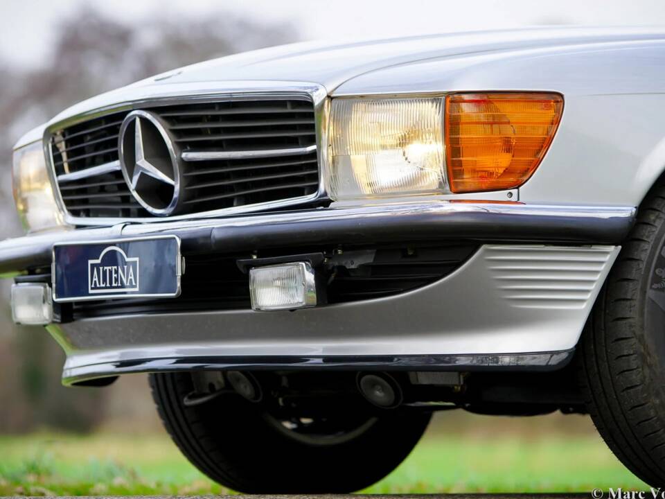 Bild 14/59 von Mercedes-Benz 280 SL (1985)