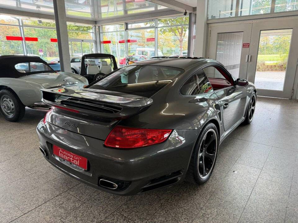 Image 33/41 de Porsche 911 Turbo (2008)