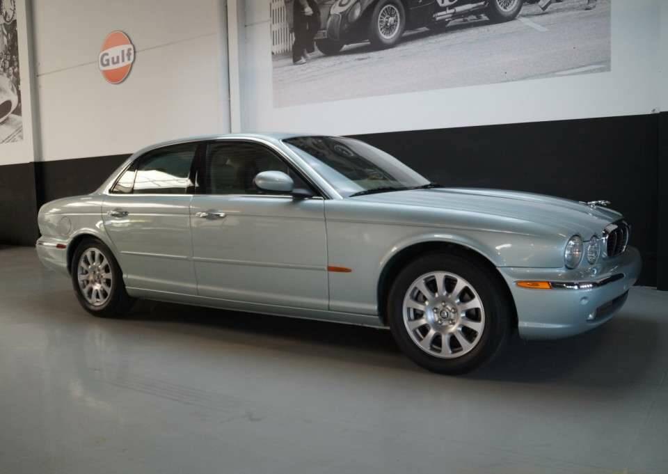 Imagen 1/50 de Jaguar XJ 8 4.2 (2004)