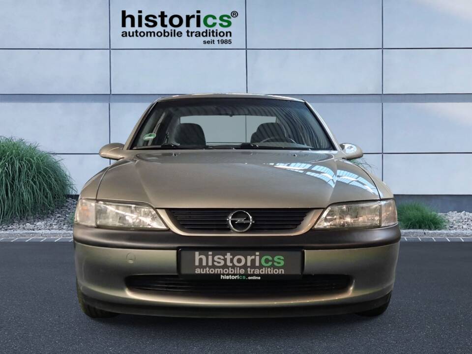Bild 5/14 von Opel Vectra 1,6 (1996)