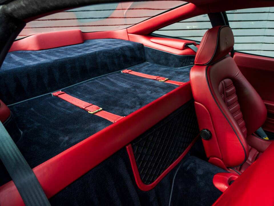 Bild 40/66 von Ferrari 550 Maranello (2000)