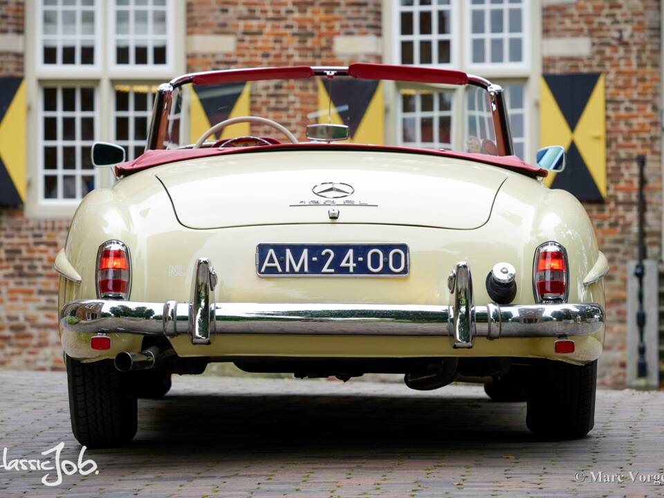 Image 54/61 of Mercedes-Benz 190 SL (1959)