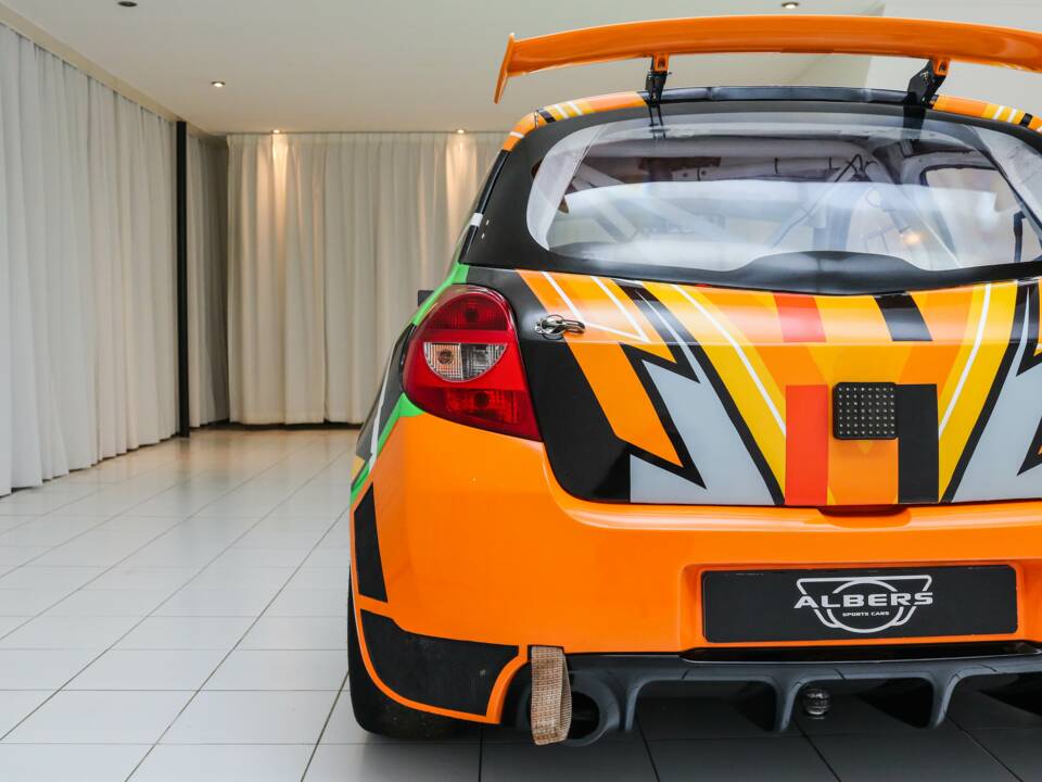 Afbeelding 15/17 van Renault Clio II 2.0 RS Cup (2007)