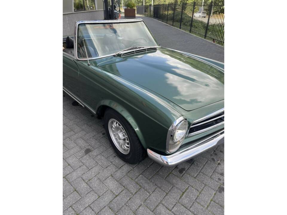 Image 12/50 of Mercedes-Benz 280 SL (1968)