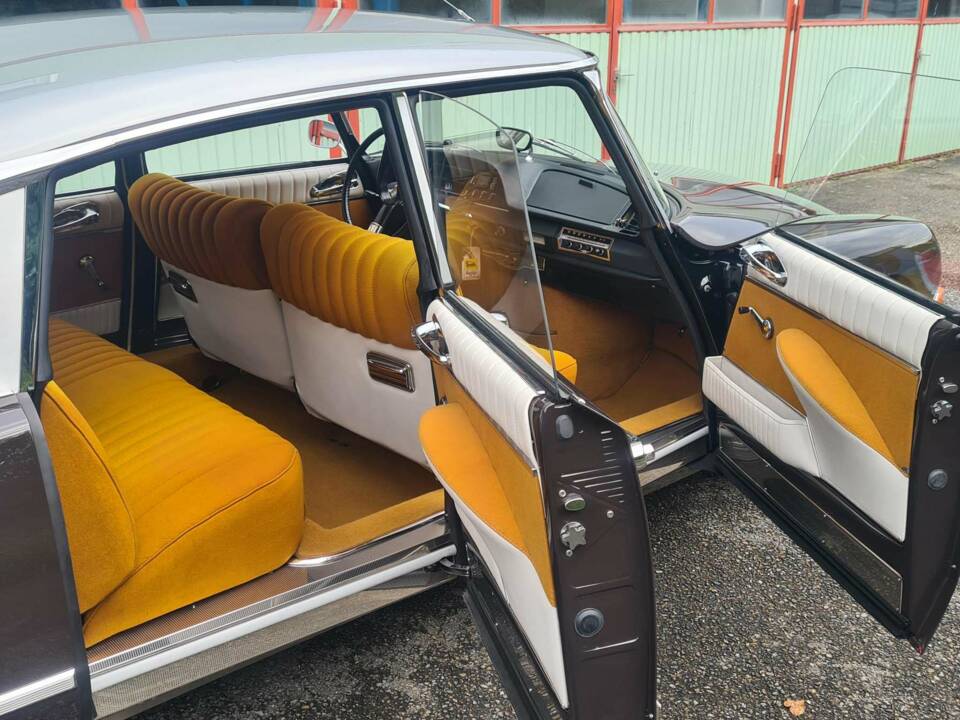Image 4/13 de Citroën DS 21 Pallas (1969)