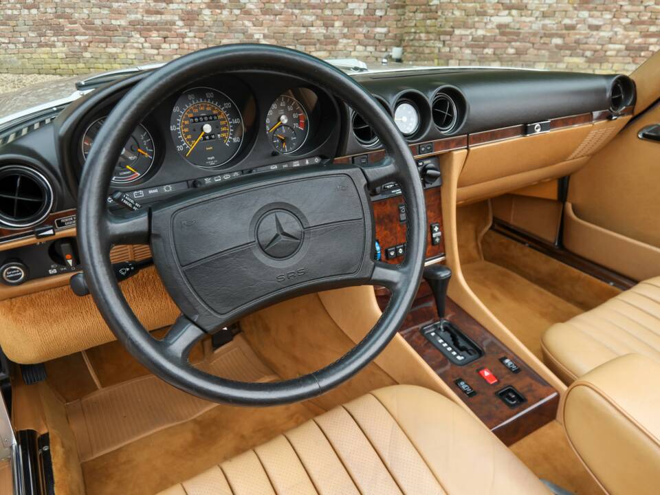 Image 3/50 de Mercedes-Benz 560 SL (1988)