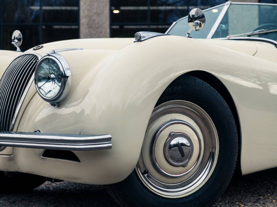 Image 36/45 of Jaguar XK 120 OTS (1950)