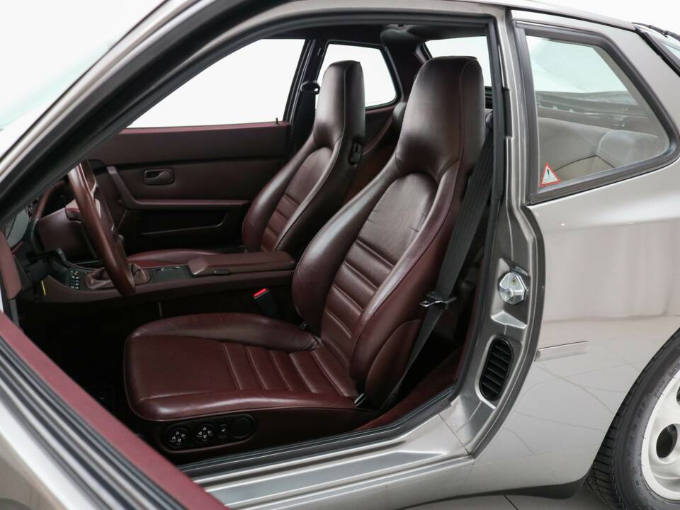 Bild 6/19 von Porsche 944 Turbo (1988)