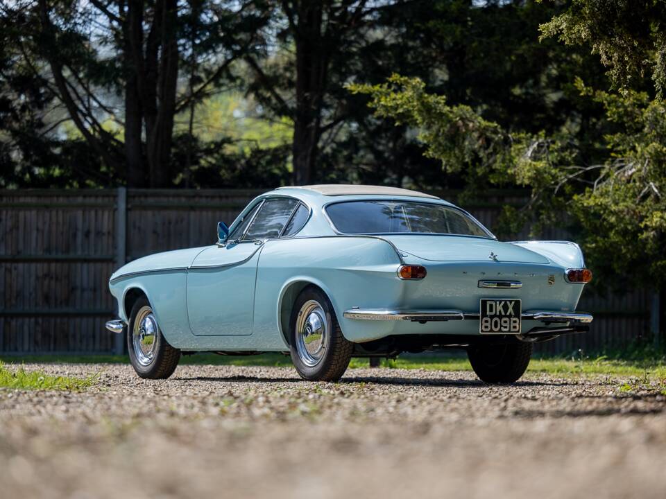 Image 35/50 of Volvo 1800 S (1964)