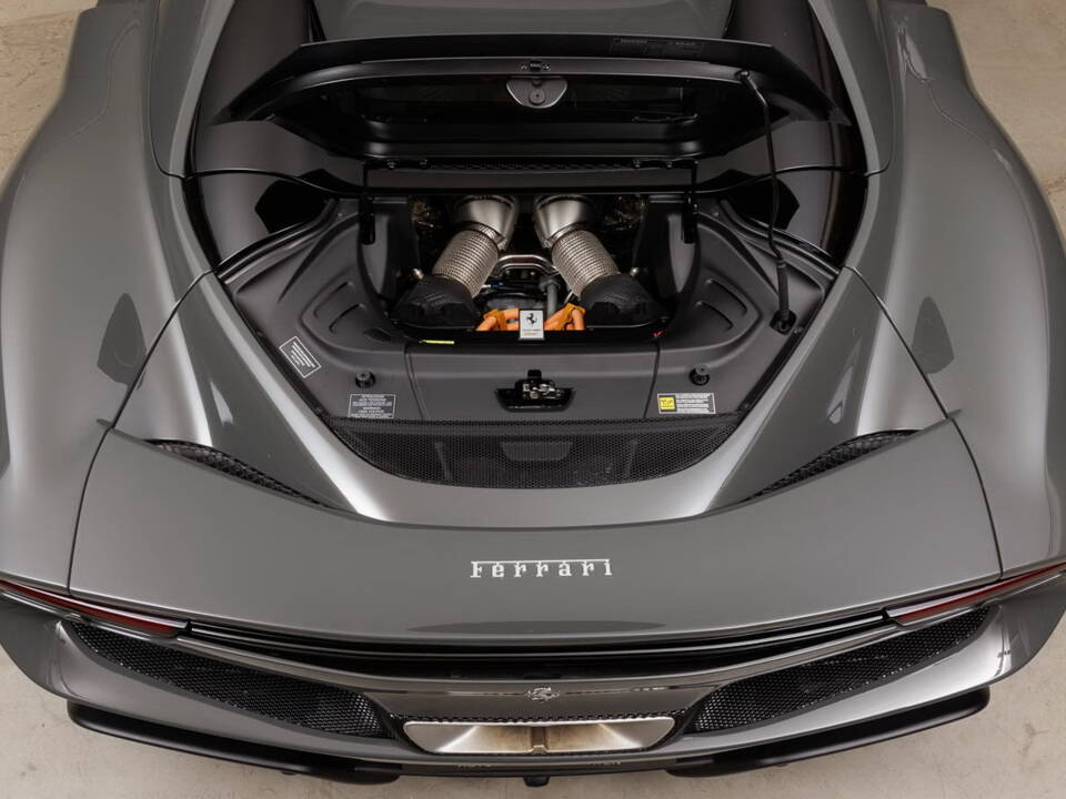Image 42/42 de Ferrari 296 GTS (2024)