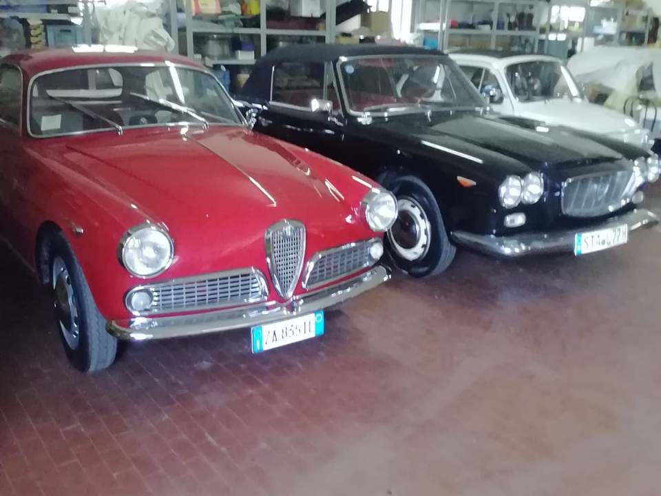 Image 1/17 de Alfa Romeo Giulietta Sprint Veloce (1962)