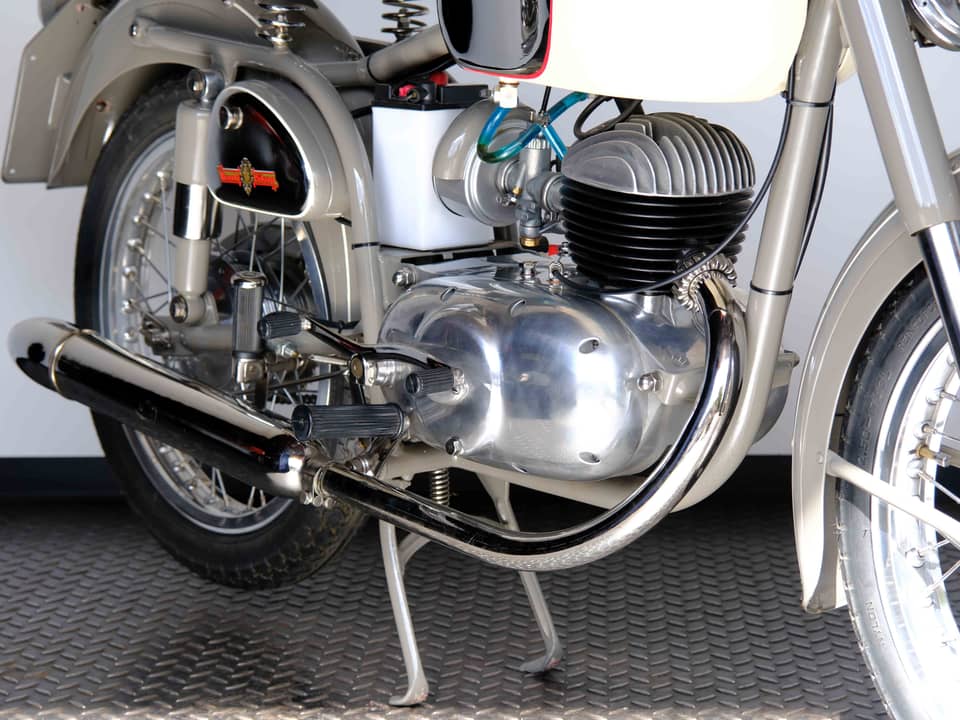 Image 14/54 of Bianchi Mendola (1951)