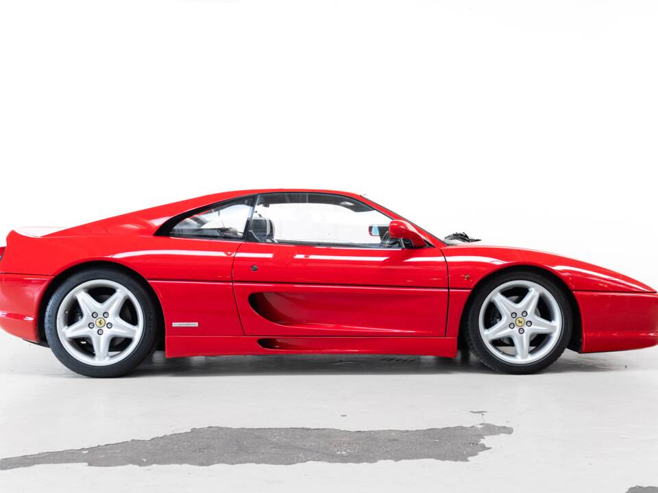 Afbeelding 5/40 van Ferrari F 355 Berlinetta (1996)