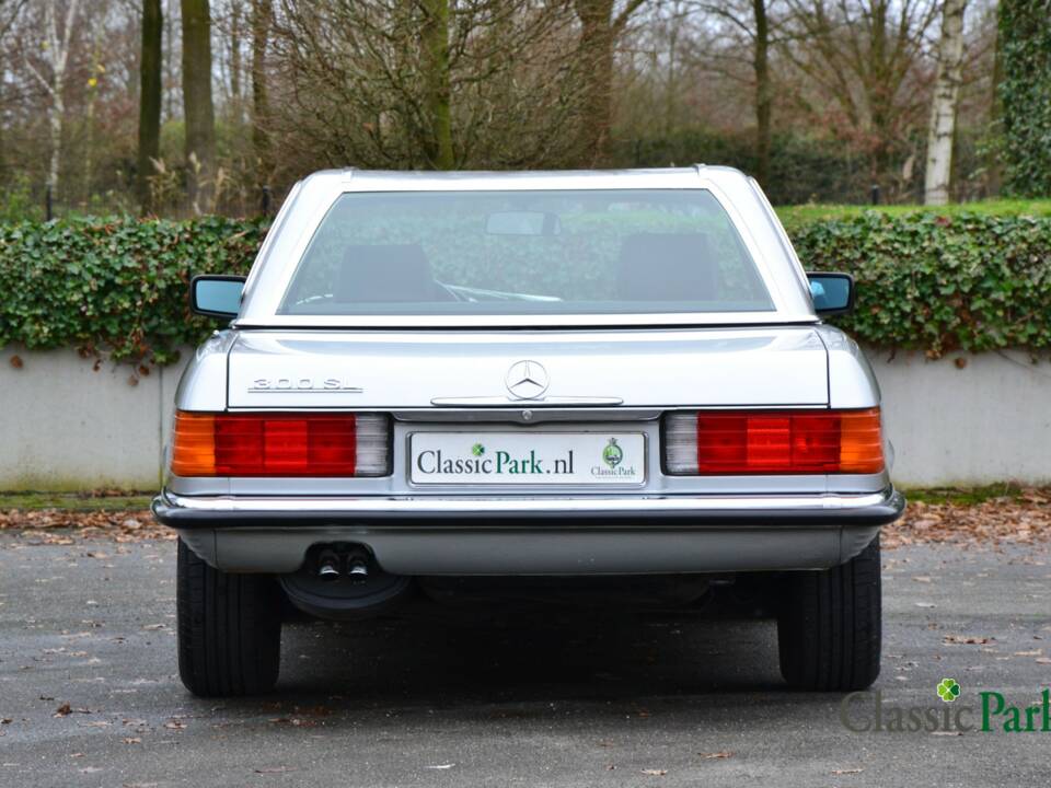 Image 29/50 of Mercedes-Benz 300 SL (1986)