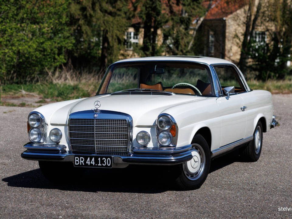 Image 1/38 of Mercedes-Benz 280 SE 3,5 (1970)