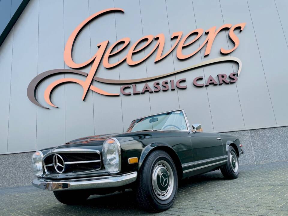 Image 1/36 of Mercedes-Benz 280 SL (1970)