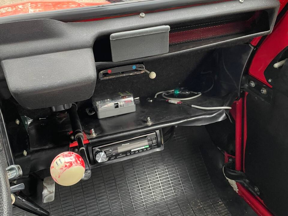 Image 9/9 of Citroën 2 CV 6 (1984)