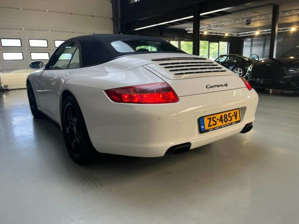 Bild 27/50 von Porsche 911 Carrera 4 (2007)