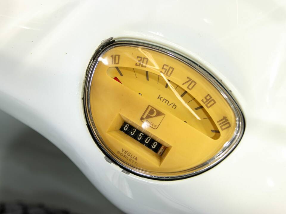 Bild 39/50 von Piaggio Vespa 125 Super (1966)