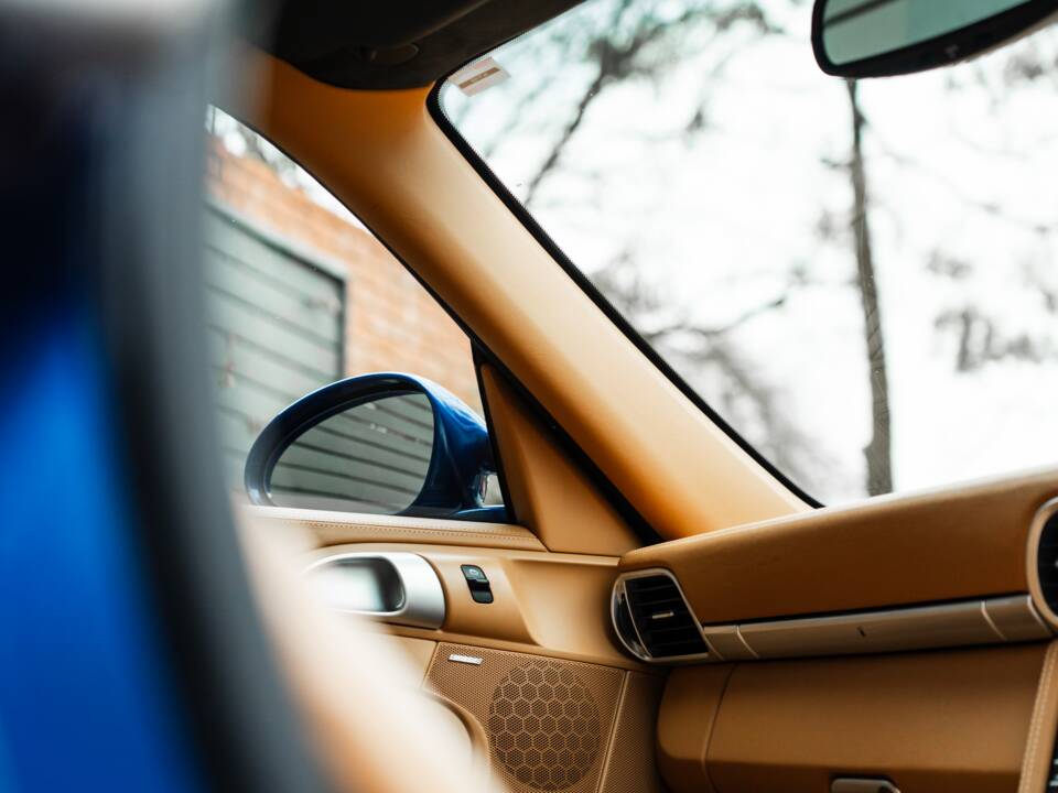 Bild 40/51 von Porsche 911 Carrera 4 GTS (2011)