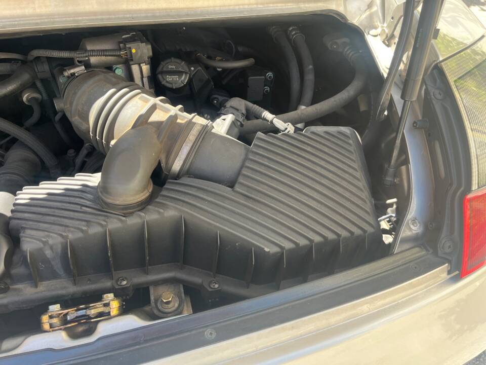 Image 36/39 of Porsche 911 Carrera 4S (2002)