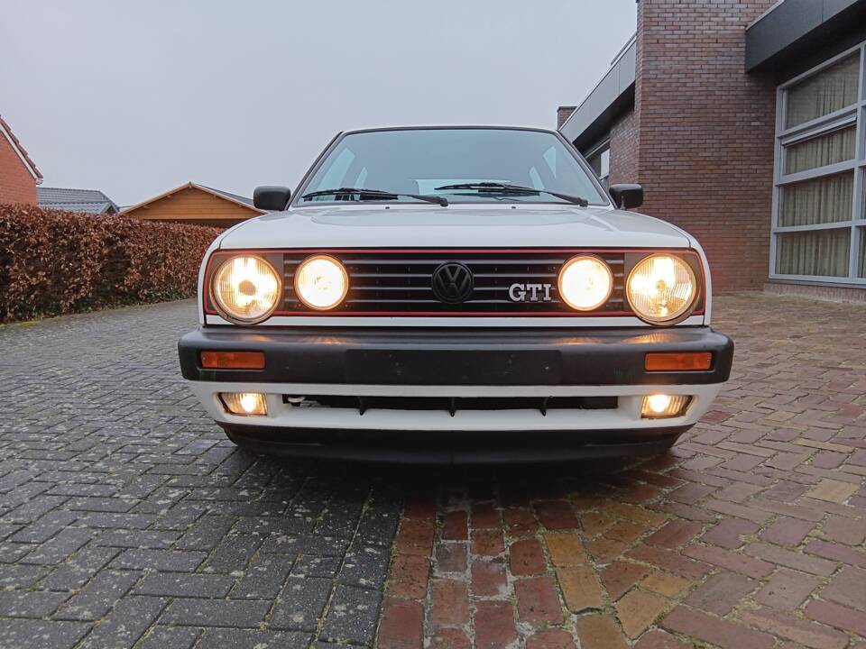 Bild 3/86 von Volkswagen Golf II GTi 1.8 (1990)