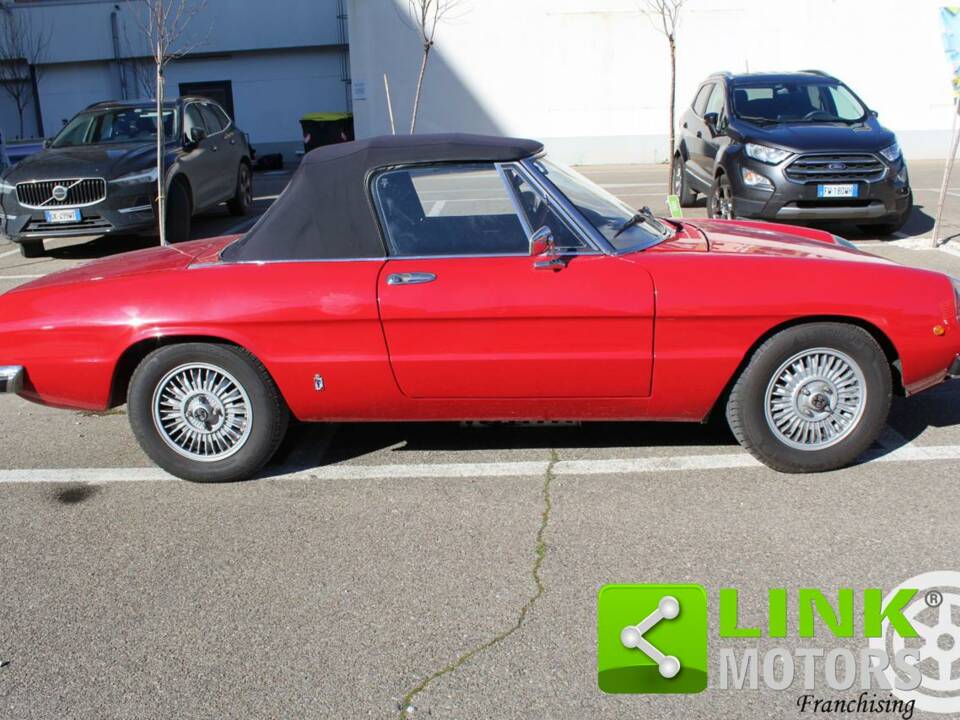 Bild 4/10 von Alfa Romeo 2000 Spider Veloce (1980)