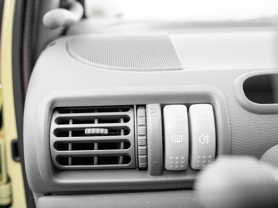 Image 29/36 of Renault Twingo 1.2 16V (2005)