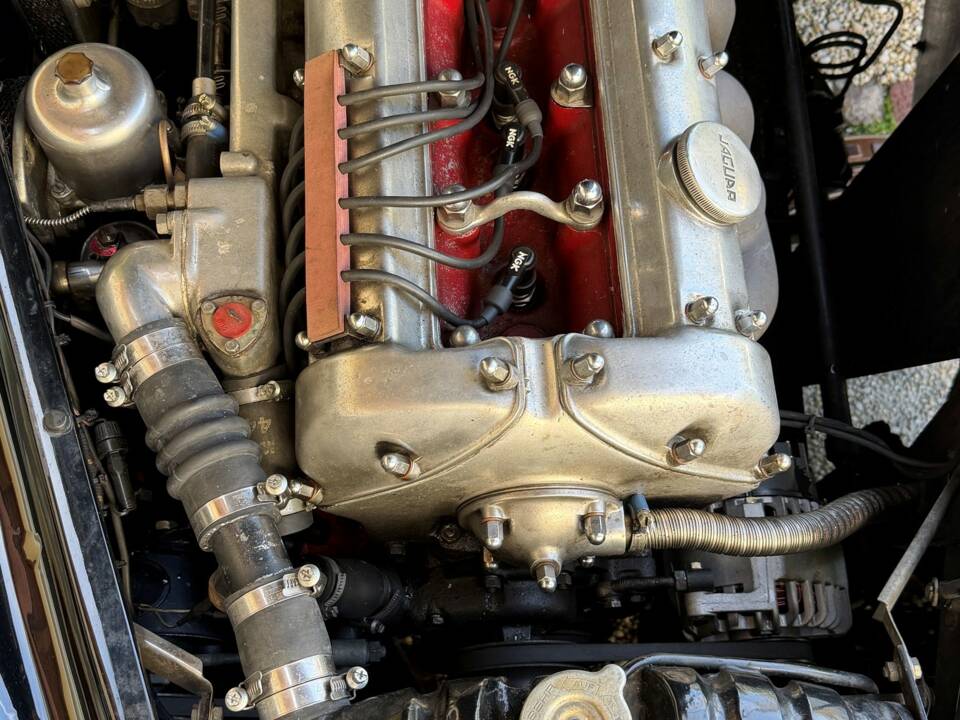 Image 13/14 of Jaguar XK 140 SE DHC (1957)