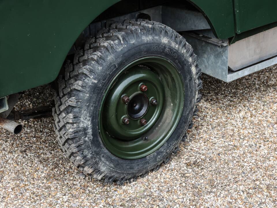 Image 18/34 of Land Rover 86 (1953)