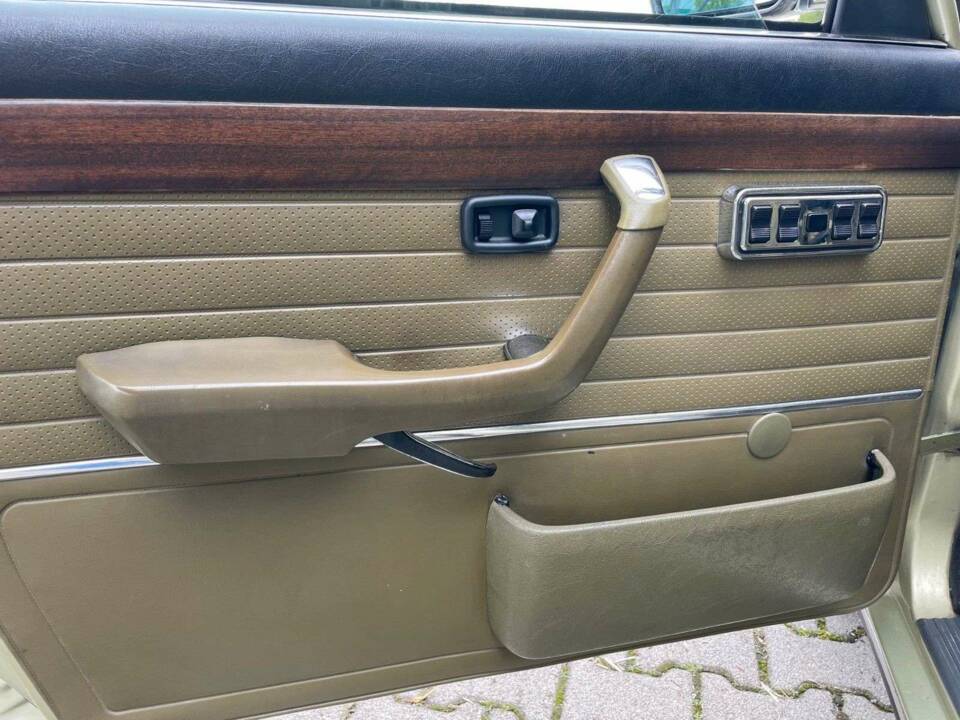 Afbeelding 15/20 van BMW 528i (1979)