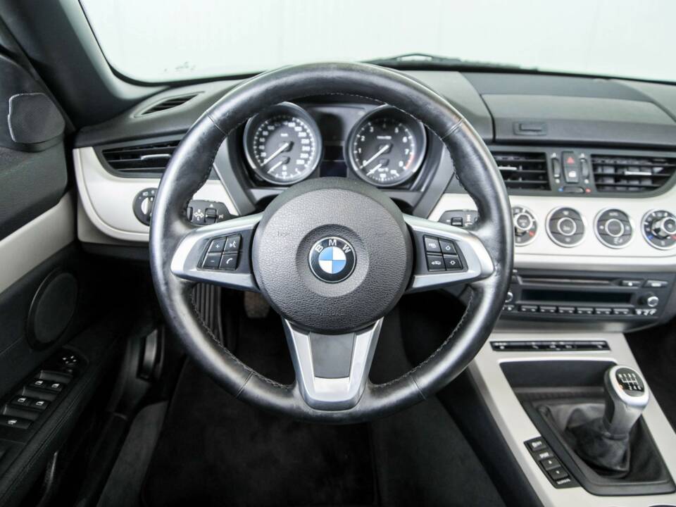 Image 8/50 of BMW Z4 sDrive23i (2010)