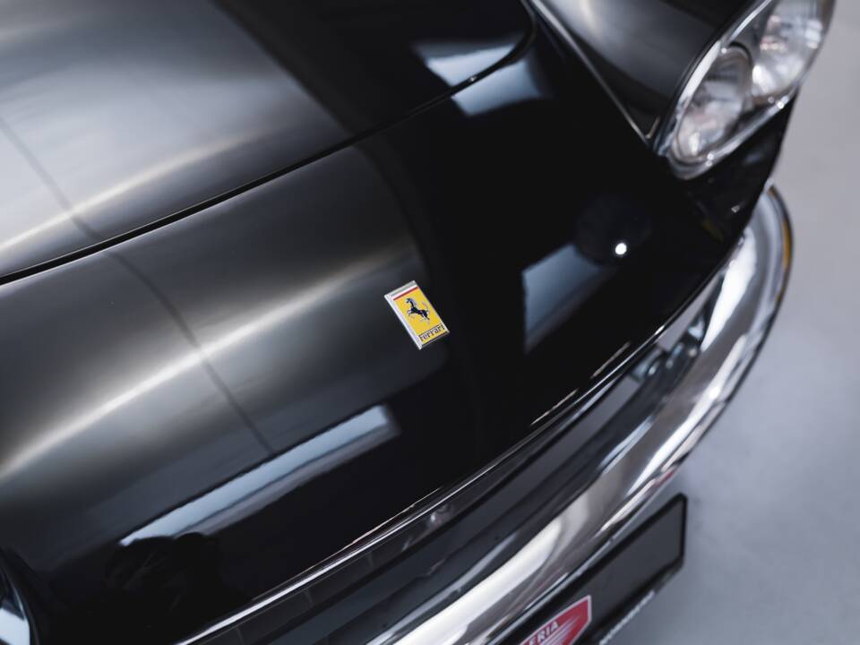 Image 18/100 of Ferrari 330 GT 2+2 (1965)