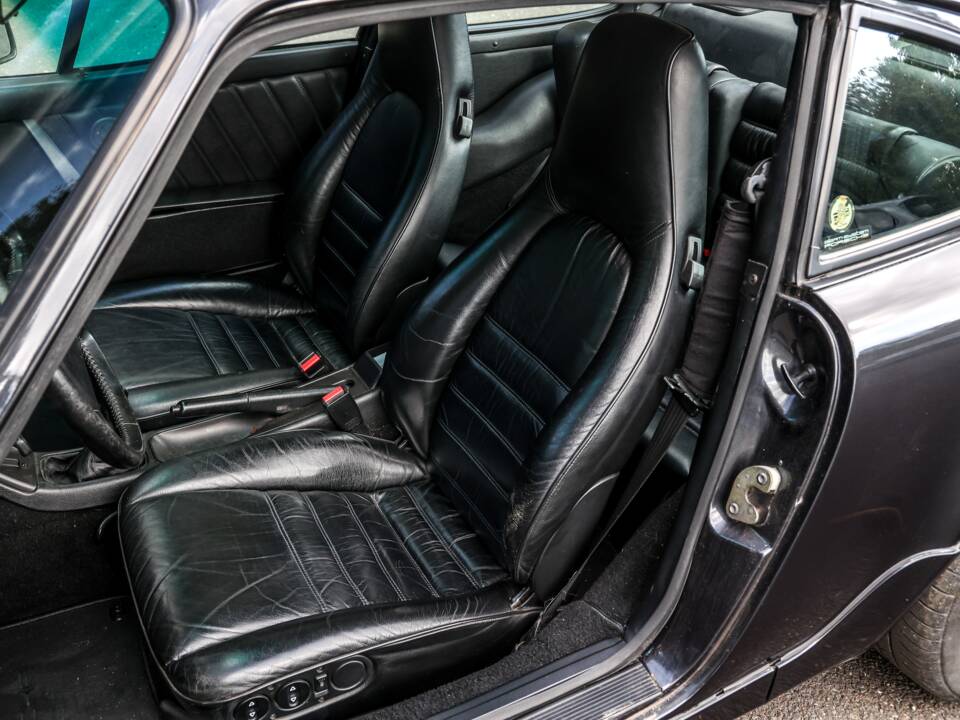 Bild 31/41 von Porsche 911 Carrera 2 (1990)